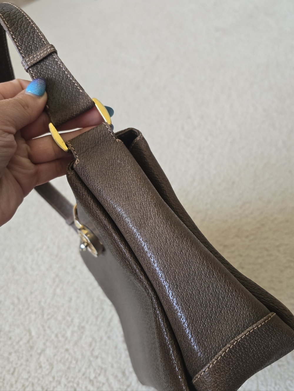 Vintage Gucci Brown Leather Structured Shoulder Bag with GG Logo & Serial # - Picture 5 of 16